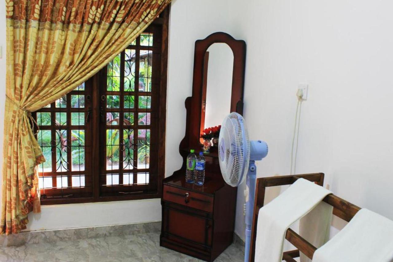 Keerthi Homestay Sigiriya Esterno foto