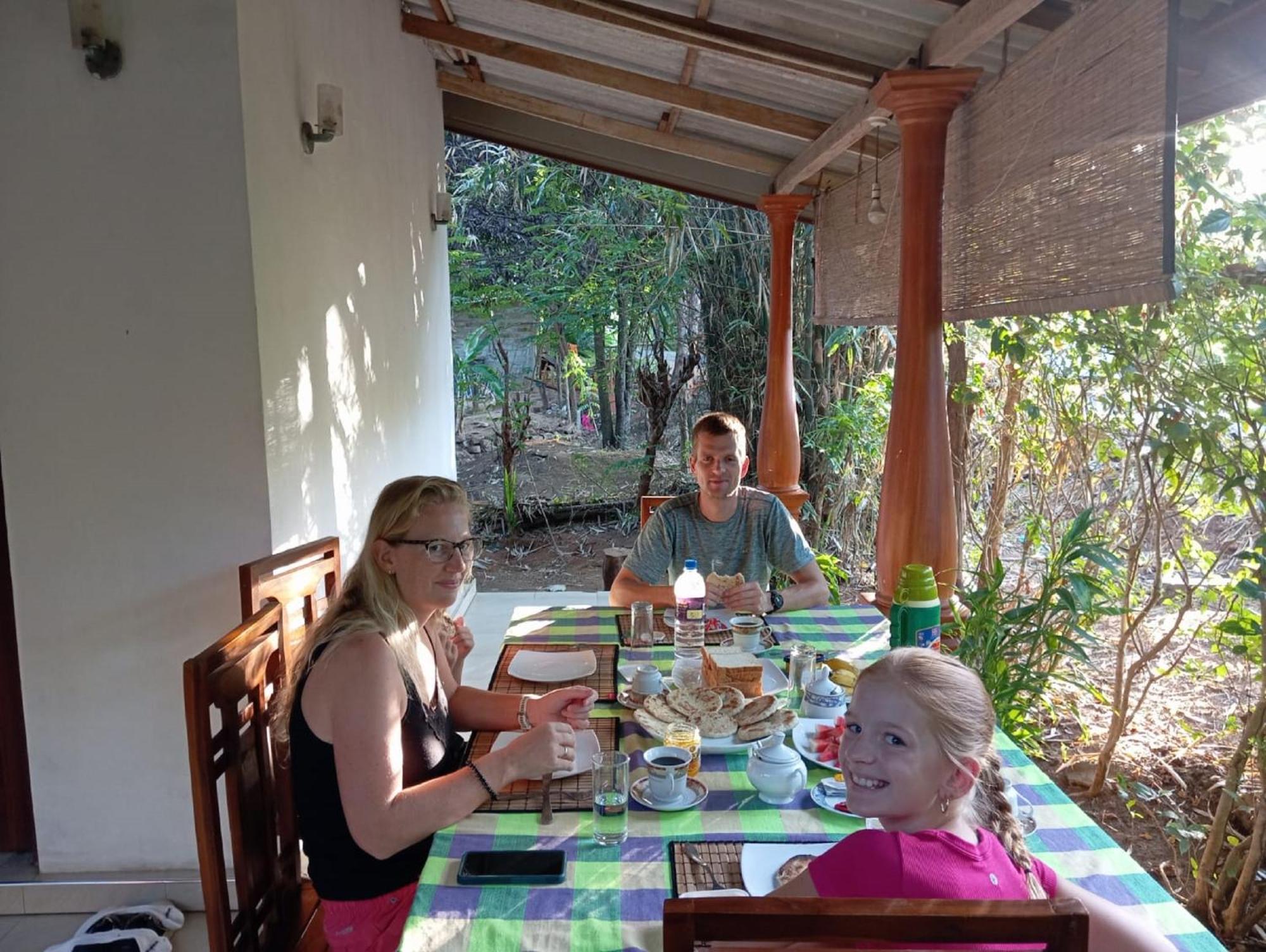 Keerthi Homestay Sigiriya Esterno foto